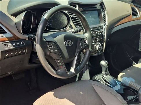 Used 2018 Hyundai Santa Fe Limited AWD/4WD image 9