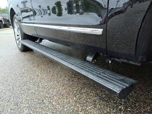 Used 2023 Lincoln Navigator Reserve AWD/4WD image 10