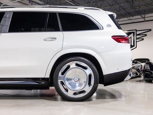 Used 2024 Mercedes-Benz Maybach GLS 600 4MATIC image 15