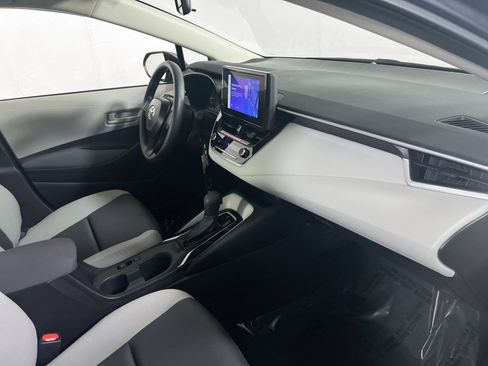 Used 2025 Toyota Corolla LE image 26