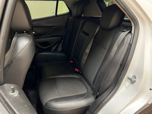 Used 2020 Buick Encore Preferred FWD image 32
