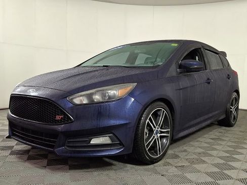 Used 2016 Ford Focus ST w/ Equipment Group 401A image 6