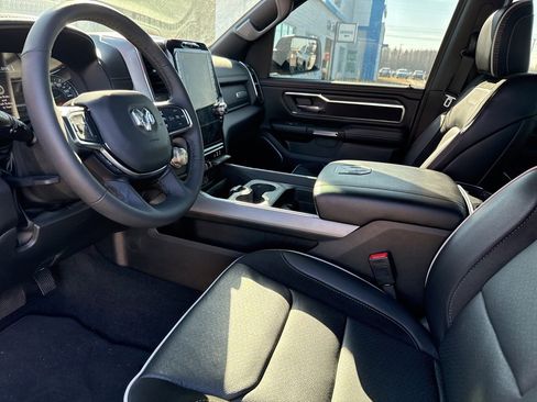 Used 2025 RAM 1500 Laramie w/ Laramie Southwest Edition image 8