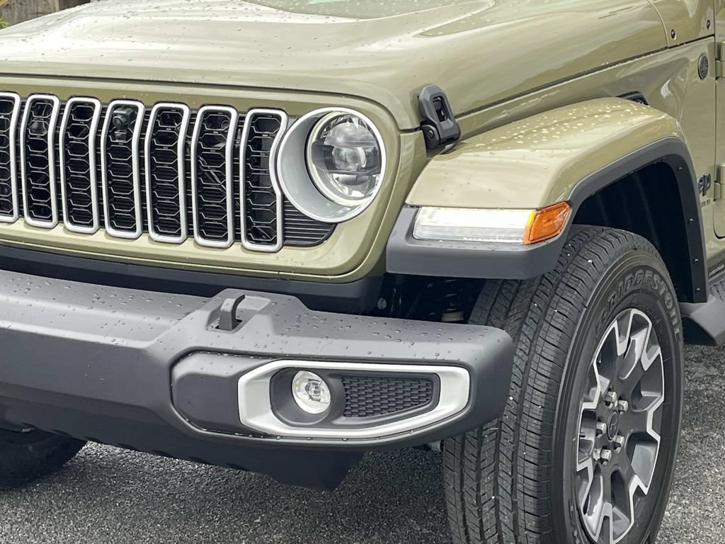 New 2026 Jeep Wrangler Unlimited Sahara AWD/4WD image 10