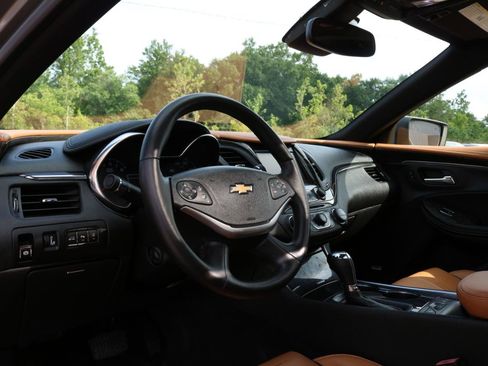 Used 2016 Chevrolet Impala LTZ w/ Enhanced Convenience Package FWD image 24