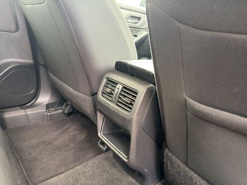 Used 2024 Nissan Rogue S FWD image 40
