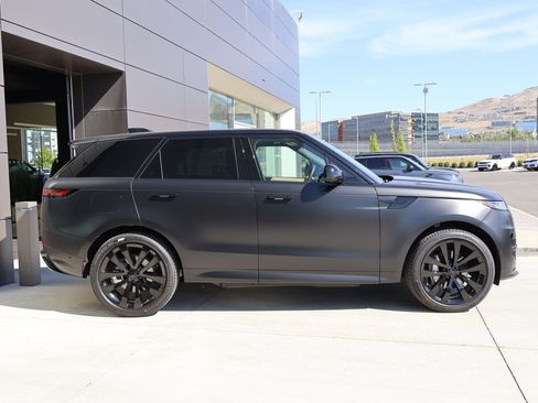 New 2026 Land Rover Range Rover Sport Dynamic SE AWD/4WD image 4