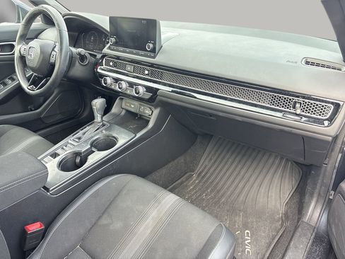 Used 2023 Honda Civic Sport image 6
