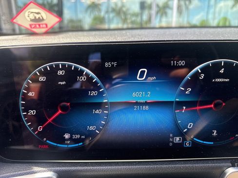 Used 2022 Mercedes-Benz GLB 250 image 3