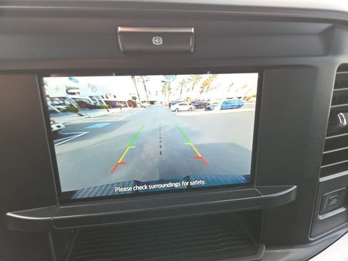 Used 2025 Ford F250 XLT image 6