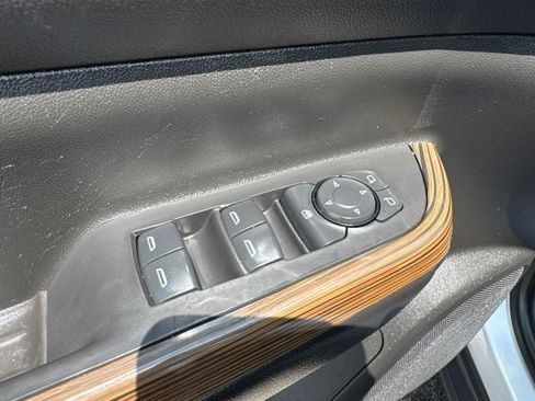 Used 2019 GMC Acadia SLE FWD image 9