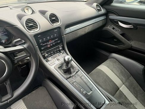 Used 2023 Porsche 718 Cayman GT4 RWD image 21