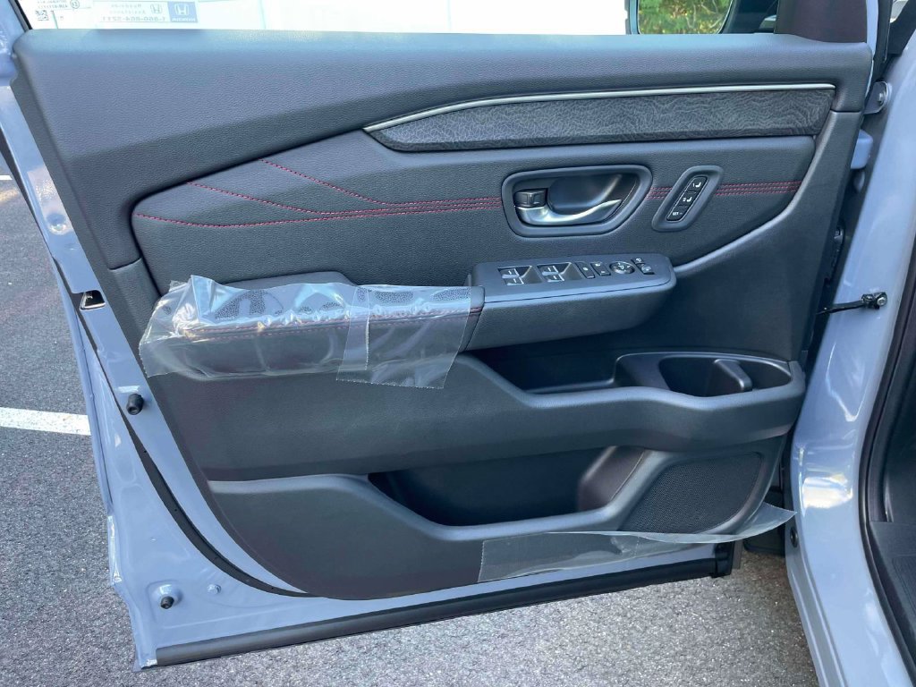 New 2026 Honda Pilot Black Edition image 15