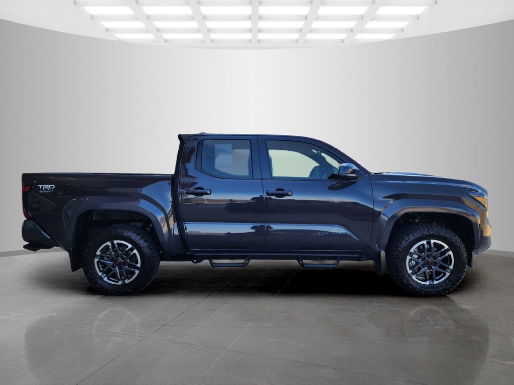 Used 2025 Toyota Tacoma TRD Sport AWD/4WD image 3