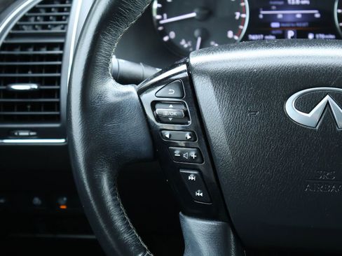Used 2022 INFINITI QX80 Luxe w/ All-Season Package AWD/4WD image 22