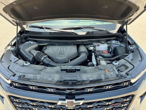 Used 2025 Chevrolet Traverse RS image 30