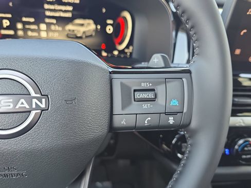 New 2026 Nissan Pathfinder Platinum FWD image 18
