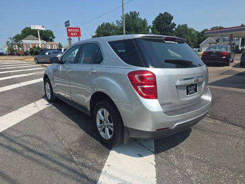 Used 2017 Chevrolet Equinox LS FWD image 8