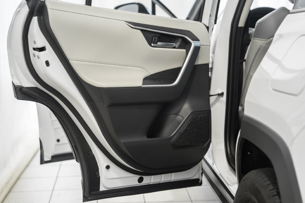 Certified 2025 Toyota RAV4 XLE Premium AWD/4WD image 37
