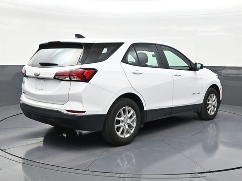 Used 2024 Chevrolet Equinox LS FWD image 5