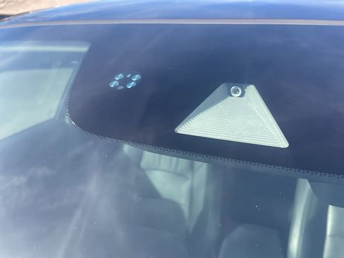 Used 2018 Honda Accord Touring image 9