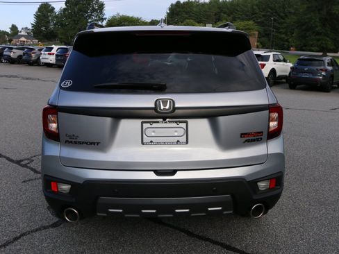 Used 2023 Honda Passport TrailSport image 4