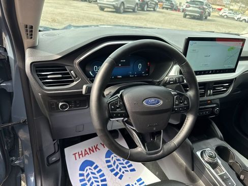 Used 2025 Ford Escape Platinum image 14