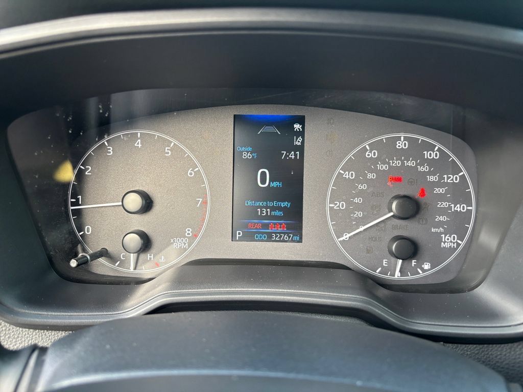 Used 2024 Toyota Corolla LE FWD image 29