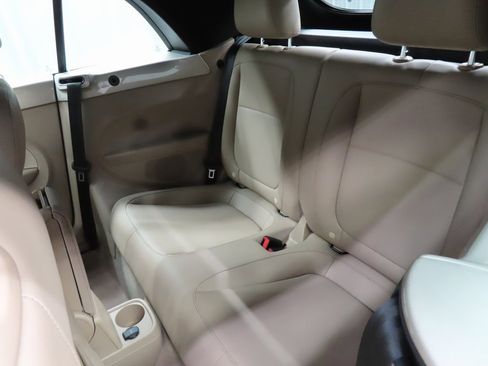 Used 2016 Volkswagen Beetle 1.8T SE image 10