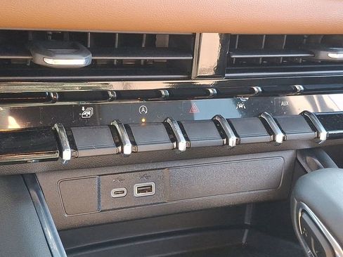 Used 2026 GMC Canyon AT4 w/ AT4 Premium Package image 30