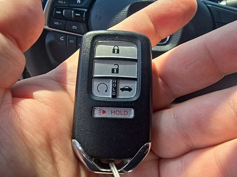 Used 2022 Honda Insight EX image 19