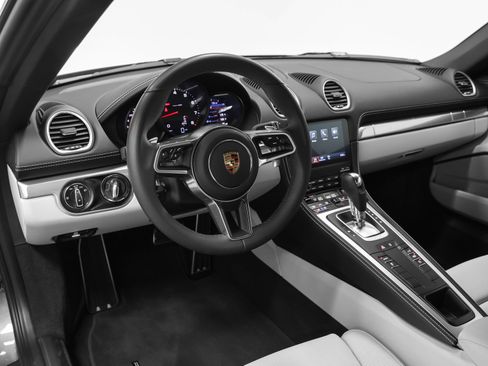 Certified 2025 Porsche 718 Cayman RWD image 32