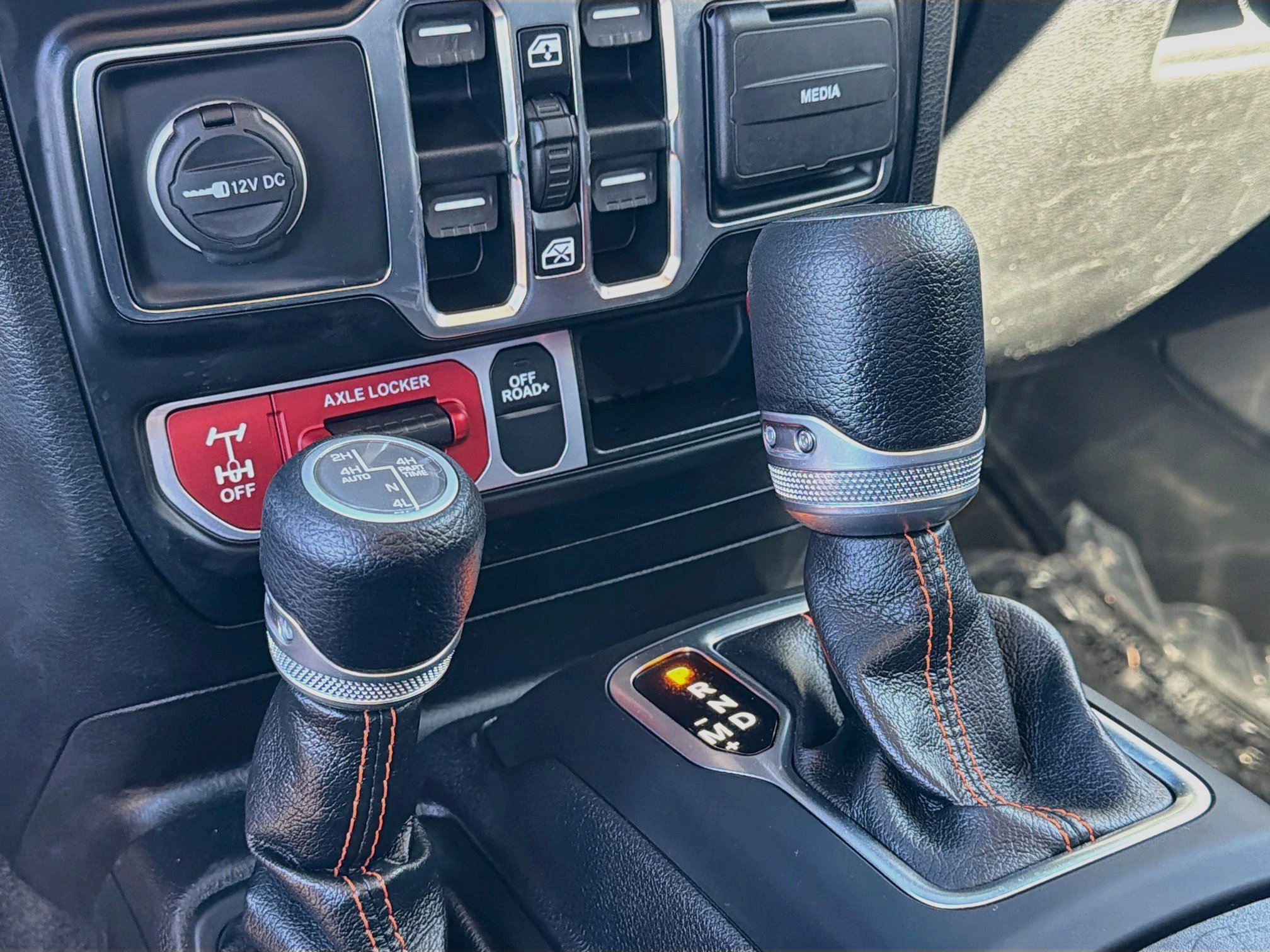 Used 2021 Jeep Gladiator Mojave w/ LED Lighting Group AWD/4WD image 23