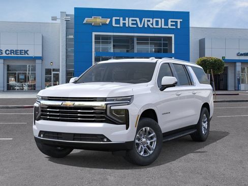 New 2026 Chevrolet Suburban LT w/ Comfort Package AWD/4WD image 7