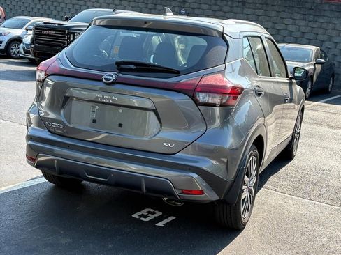 Certified 2022 Nissan Kicks SV FWD image 6