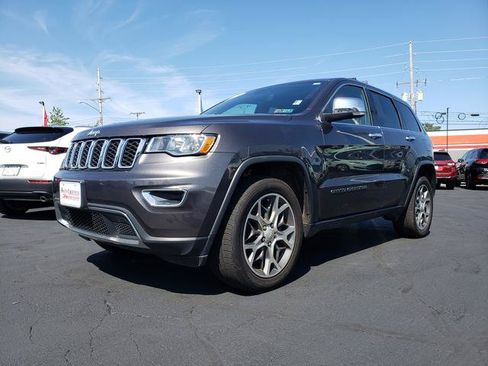Used 2020 Jeep Grand Cherokee Limited AWD/4WD image 3