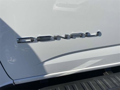 Certified 2022 GMC Canyon Denali image 9