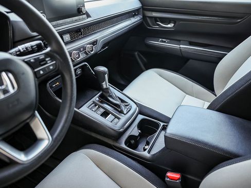 Used 2023 Honda CR-V EX image 25