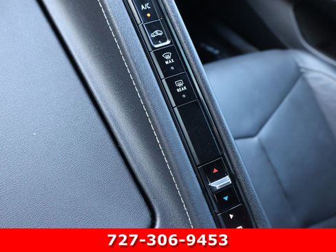 Used 2020 Chevrolet Corvette Stingray Convertible w/ Z51 Performance Package image 26