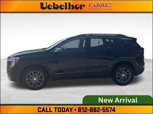 Used 2024 GMC Terrain SLT AWD/4WD image 10