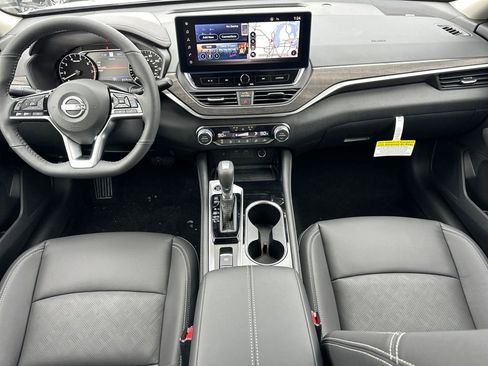 New 2025 Nissan Altima 2.5 SL image 17