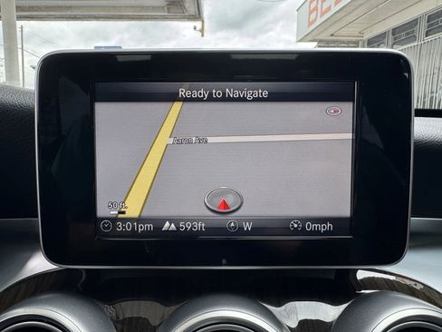 Used 2018 Mercedes-Benz C 300 Sedan image 34