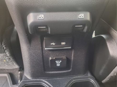 Used 2020 Jeep Gladiator Rubicon AWD/4WD image 15