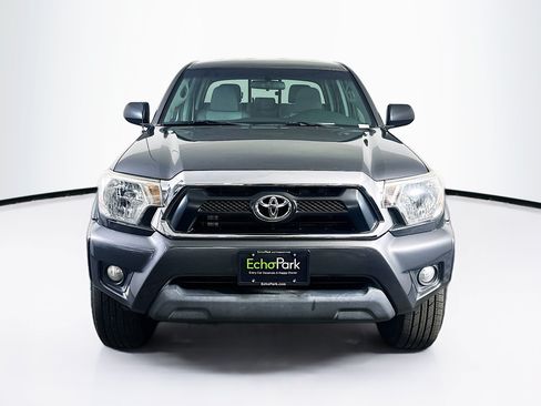 Used 2015 Toyota Tacoma PreRunner w/ SR5 Package RWD image 2