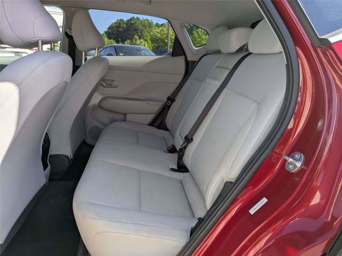 Used 2025 Hyundai Kona SEL FWD image 16
