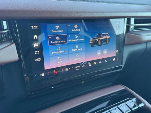 Certified 2025 Lincoln Navigator L Reserve AWD/4WD image 22