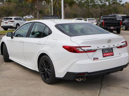 Used 2025 Toyota Camry SE FWD image 21