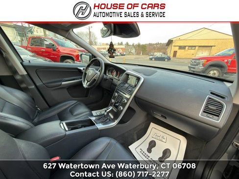 Used 2016 Volvo XC60 T6 Platinum AWD/4WD image 34