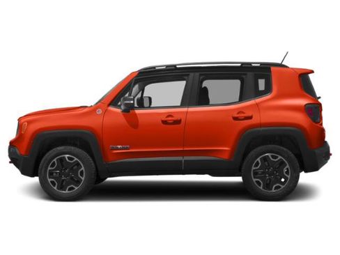 Used 2018 Jeep Renegade Trailhawk AWD/4WD image 3