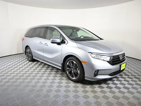 Used 2023 Honda Odyssey Elite image 9